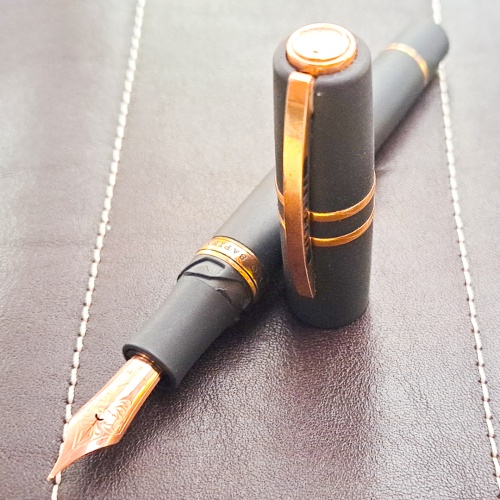 Visconti Homo sapians Dark age rose gold
